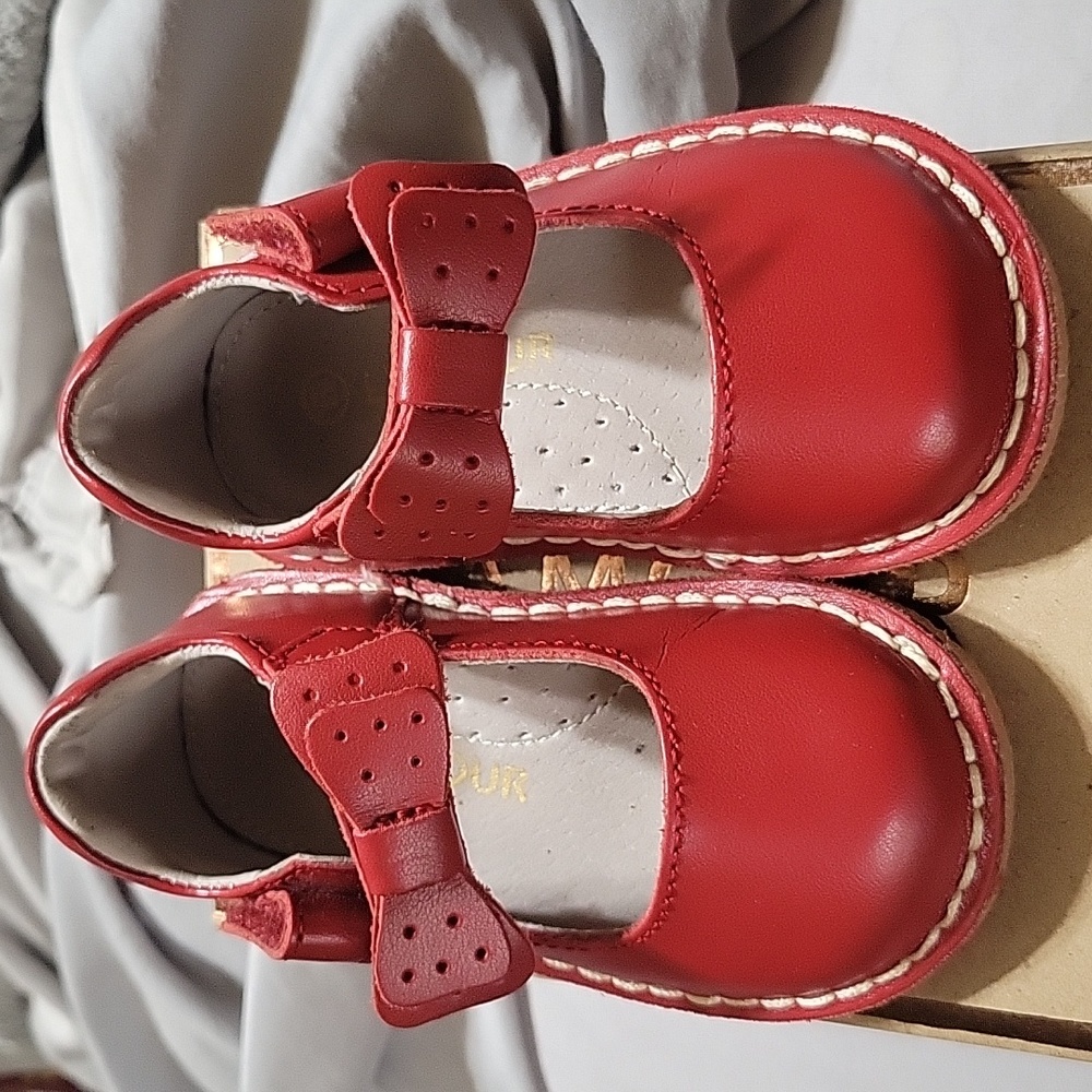 Nice red L'Amour shoes